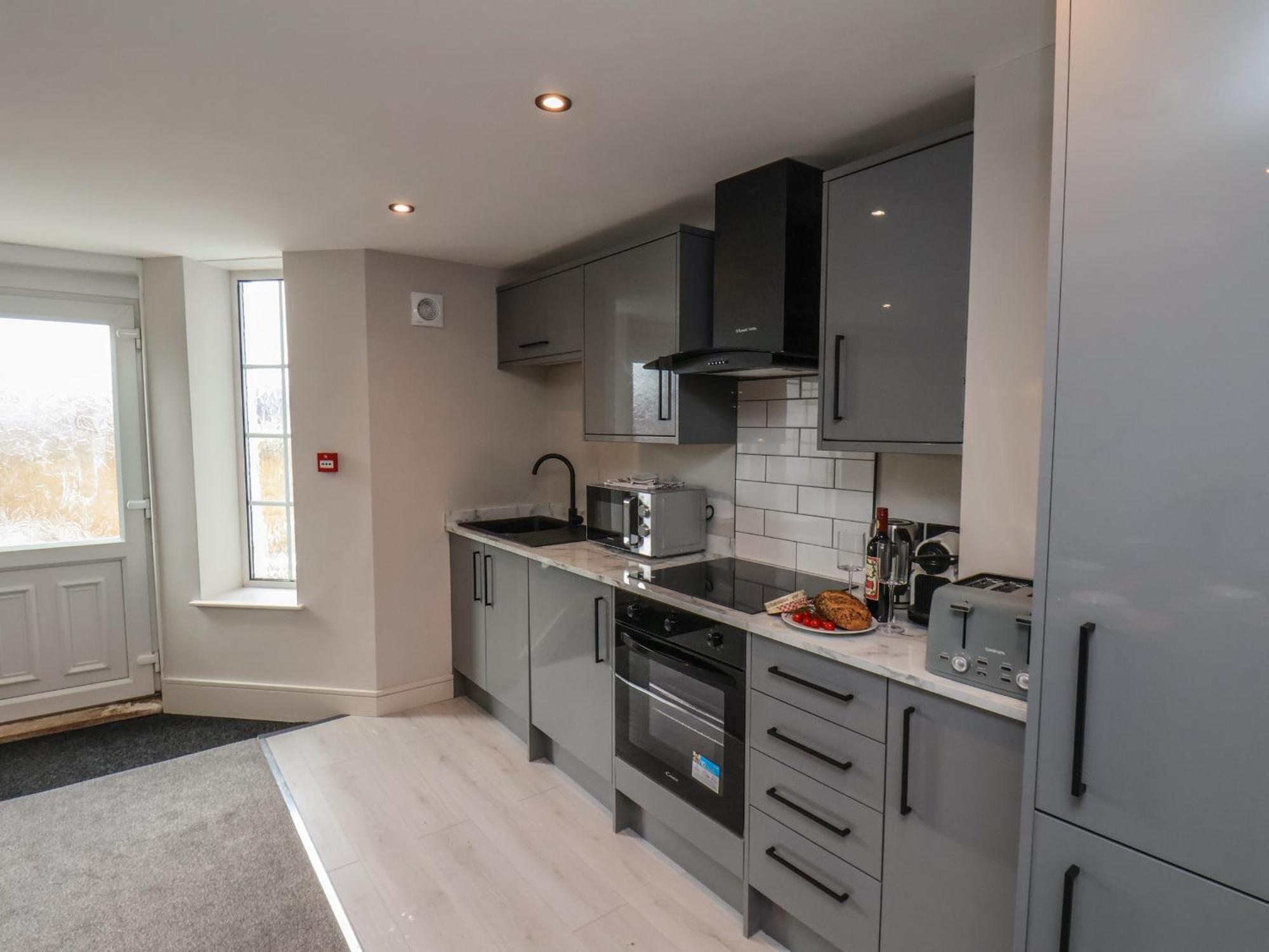 1 Hunter's Quay Apartment